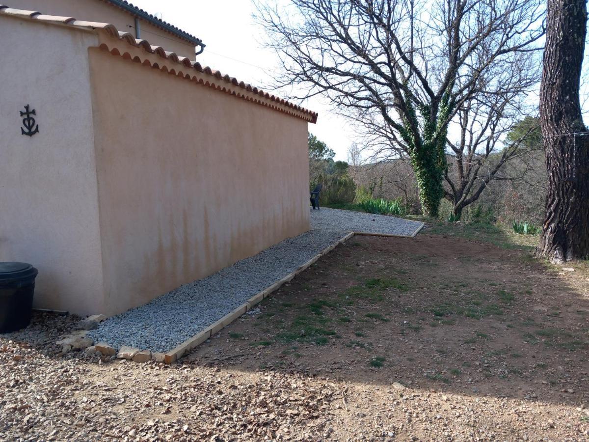 Le Refuge De Sissou Lägenhet Pontevès Exteriör bild