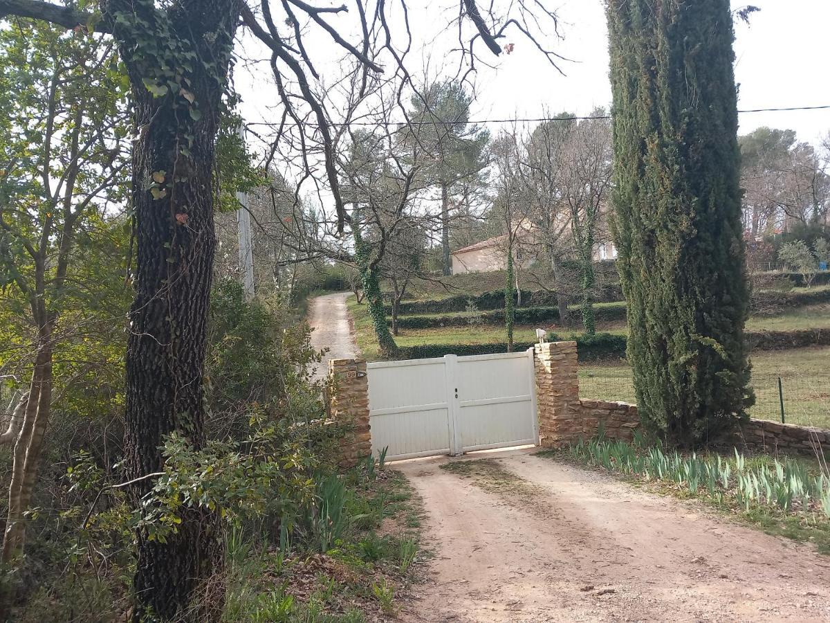 Le Refuge De Sissou Lägenhet Pontevès Exteriör bild
