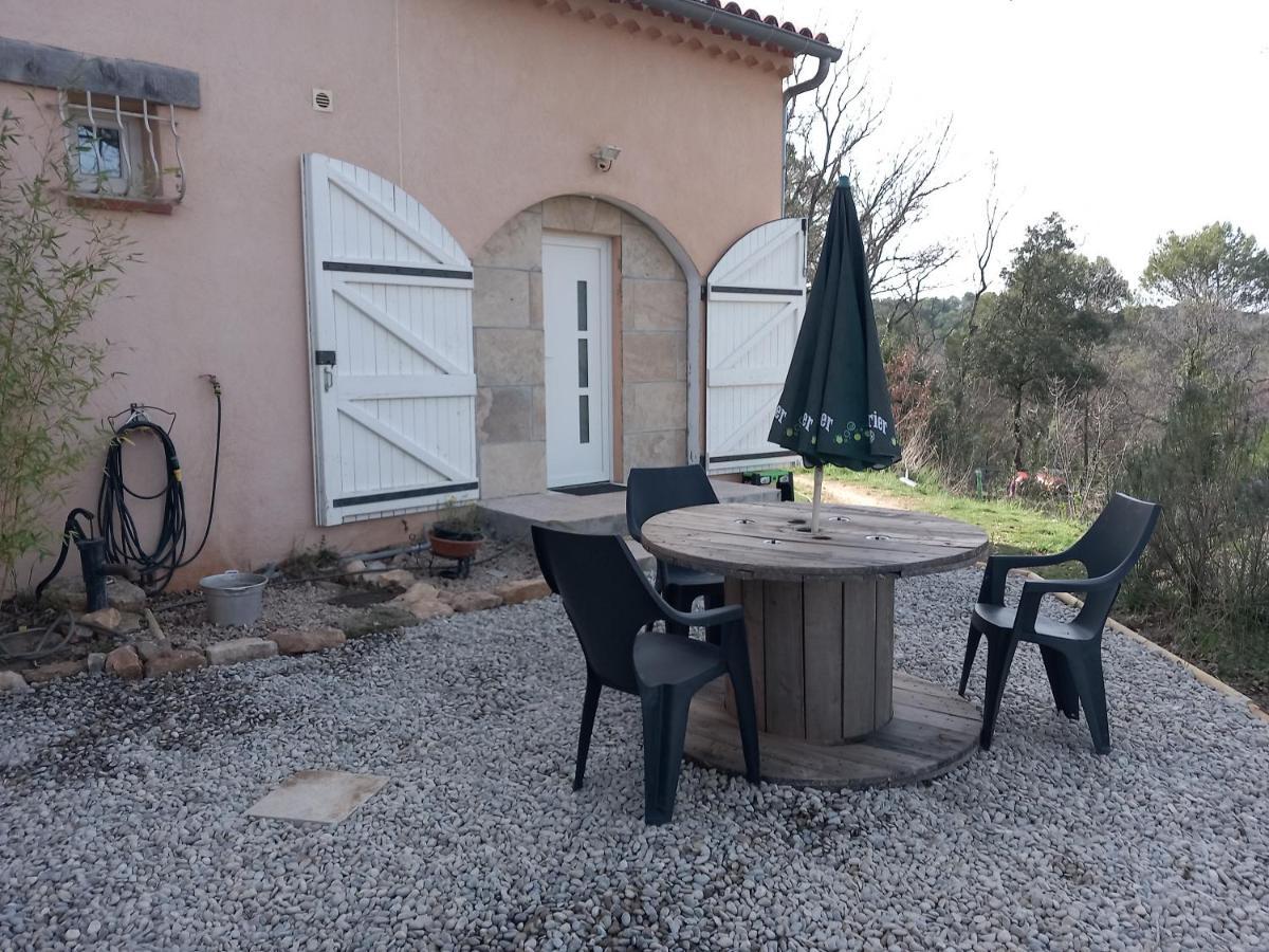 Le Refuge De Sissou Lägenhet Pontevès Exteriör bild